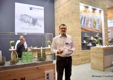 Thierry Lainé of Bachmann. They are working with PET trays and the net pack. In the future they want to make a pot of the net pack. With this concept 50% plastic, industry compost and omcompost material.